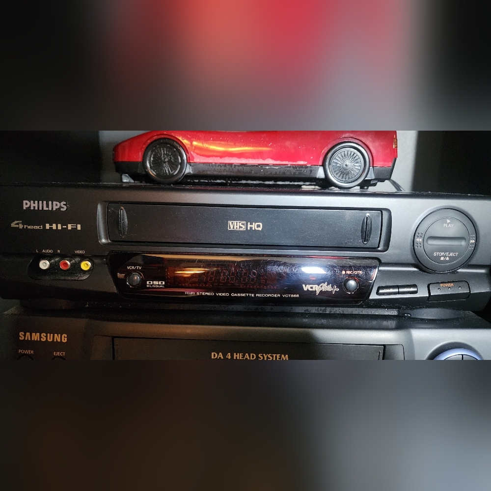 Phillips VCR NO REMOTE